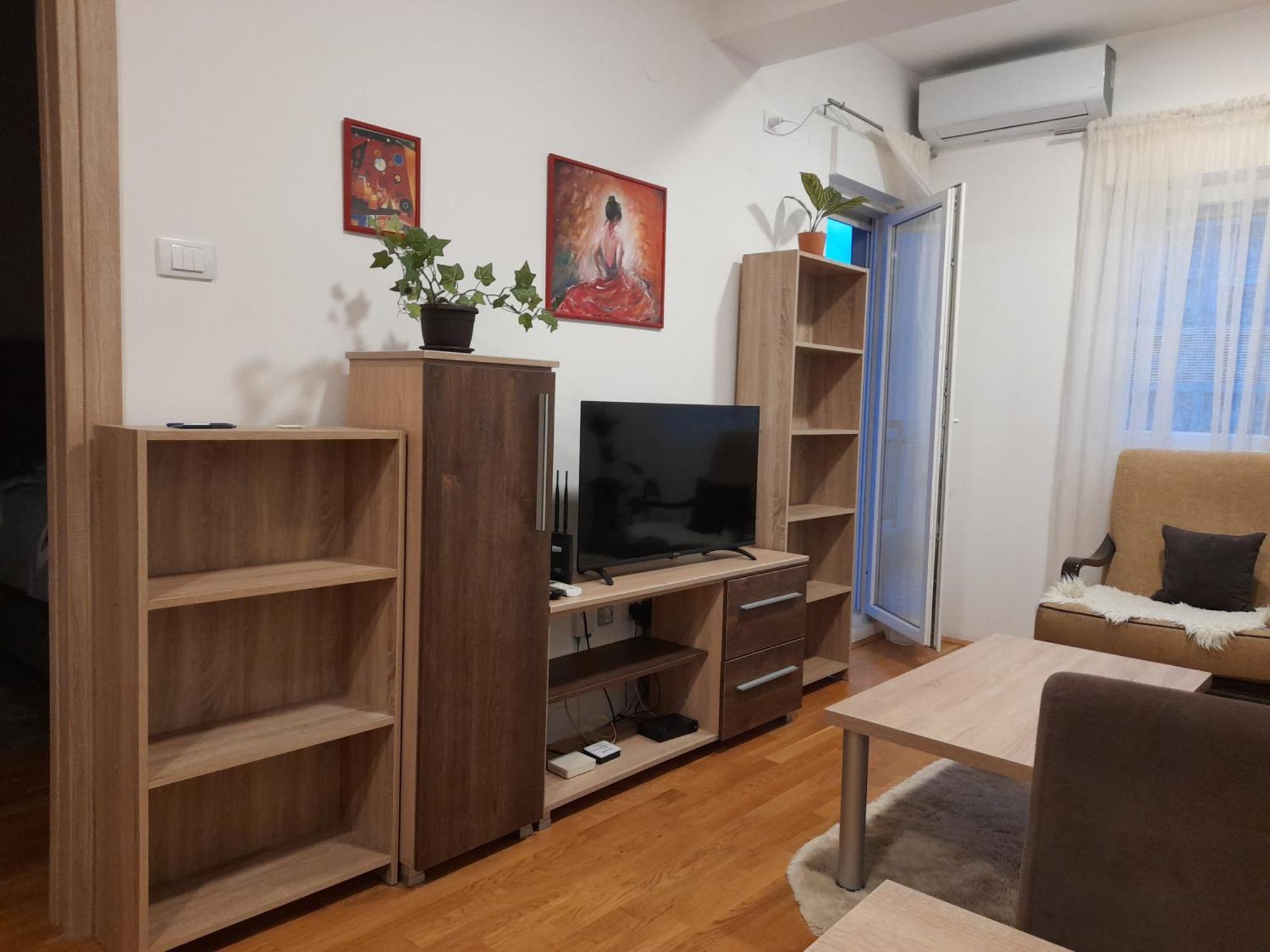 Ogi Apartman Apartment Podgorica Exterior photo